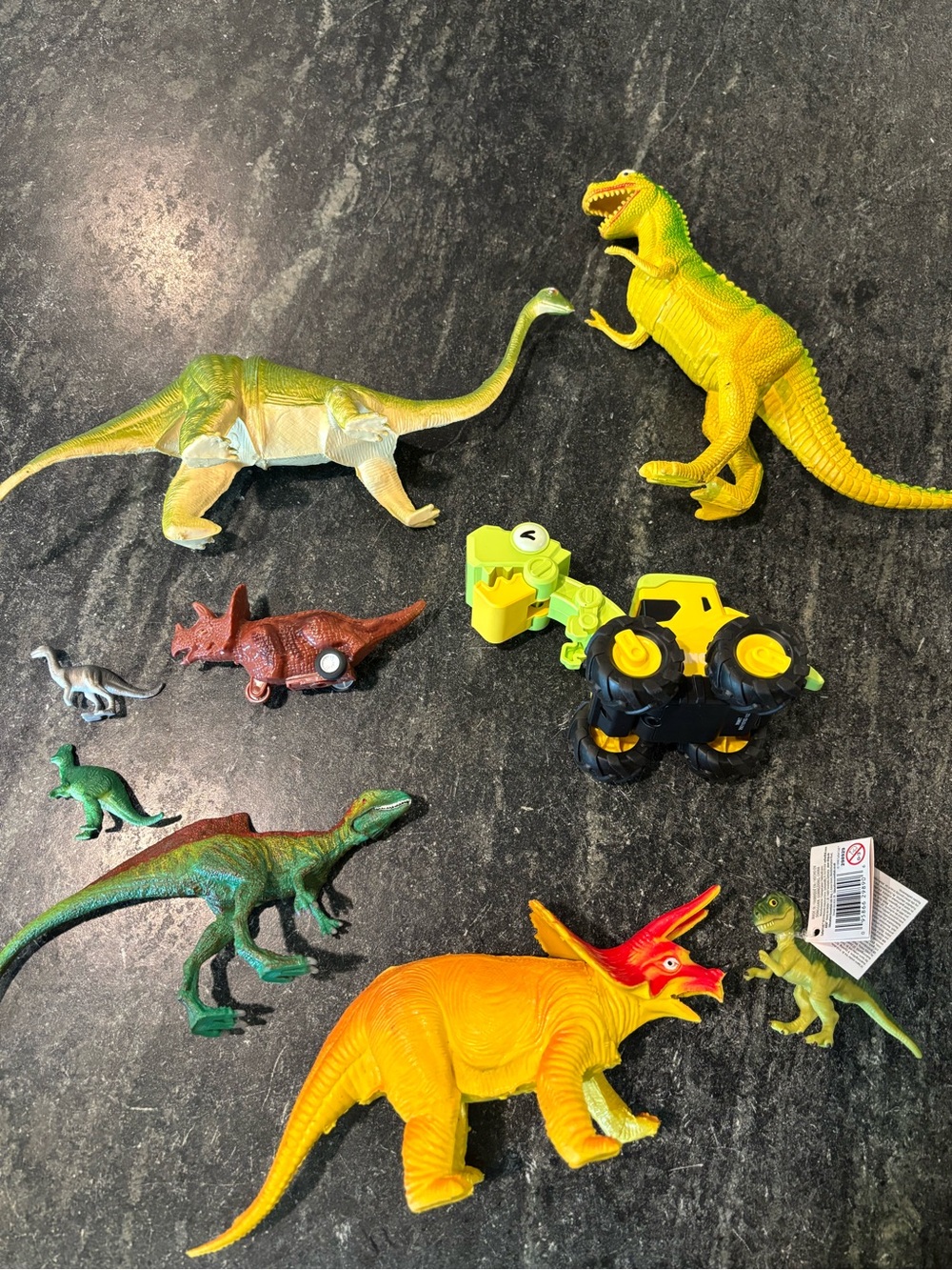 Schleich Dinosaur Toy Bundle Lot T-Rex, Triceratops, Brachiosaurus Dinosaurs